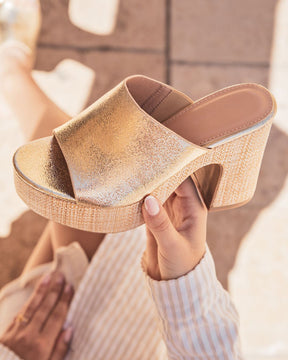 Sandale mit goldenem Blockabsatz für Damen - Sienna - Casualmode.de