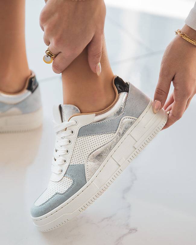 Damen-Sneaker in Weiß und Blau Jeans - Paula - Casualmode.de