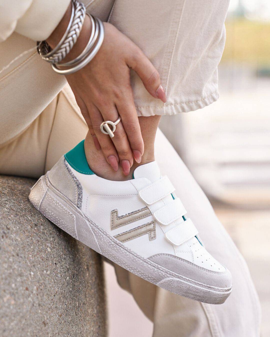 Damen-Sneaker in Weiß mit Klettverschluss - CL69 GREEN - Casualmode.de