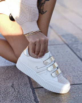 Damen-Sneaker in Gold und Weiß mit Klettverschluss - CL70 GOLD - Casualmode.de